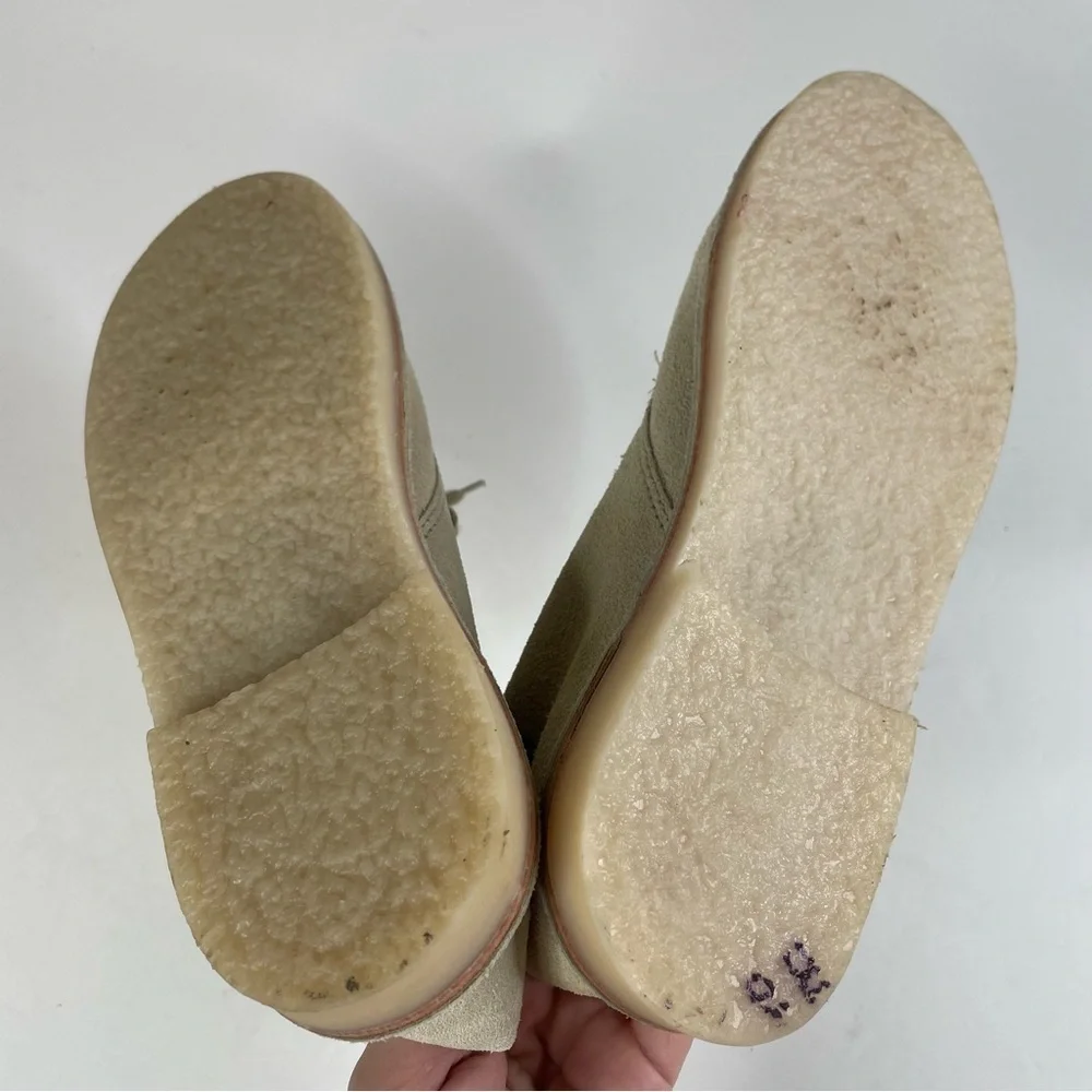 Bata‎ Suede Chukka Boots Size 6